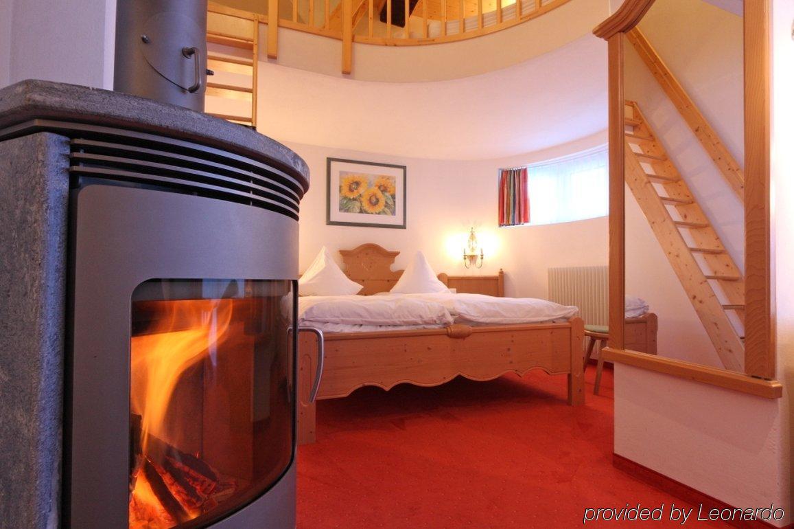Lifestyle & Spa Hotel Graecherhof Grächen Quarto foto